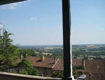 uitzicht vanaf ons balkon in Lectoure