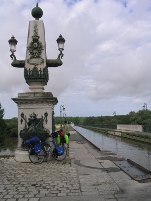Pont canal over de Loire